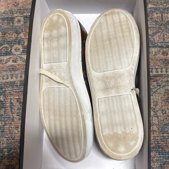 Gently used Taft Jack Sneaker in Eden - Picture 2 of 3